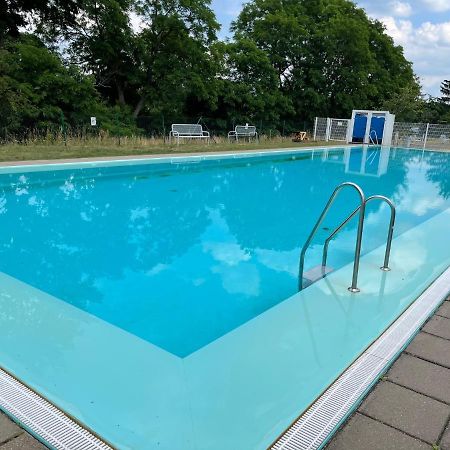 Unter Den Linden Apartment Halbe Bagian luar foto