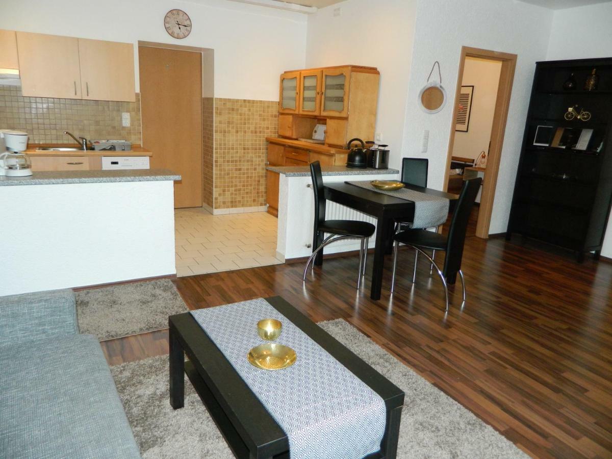 Unter Den Linden Apartment Halbe Bagian luar foto