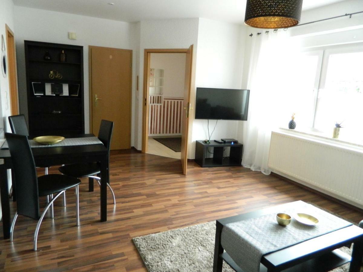 Unter Den Linden Apartment Halbe Bagian luar foto