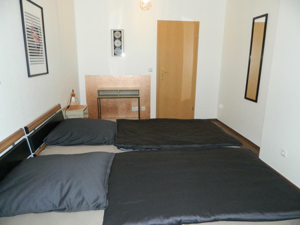 Unter Den Linden Apartment Halbe Bagian luar foto